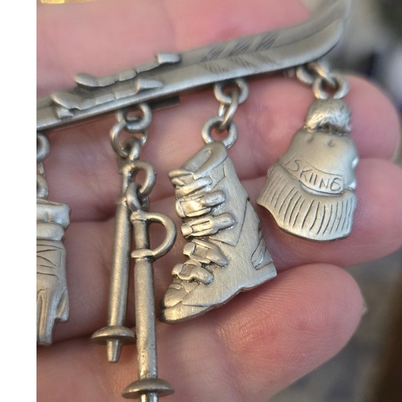 JJ Pewter Skiing Charm Brooch w/ Matching Earrings Vintage - Picture 3 of 8